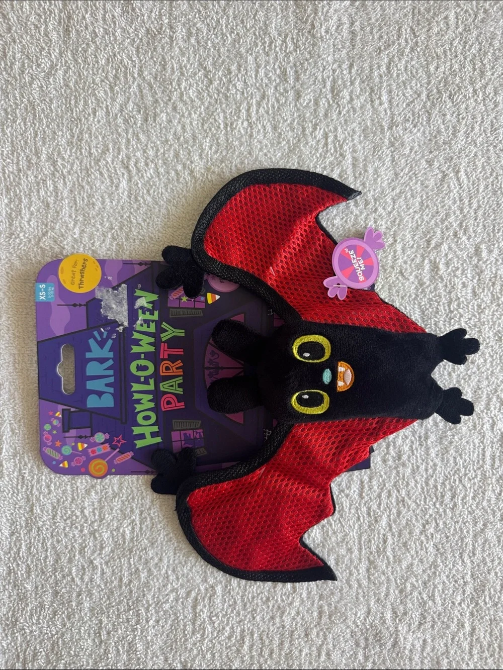 Bark Howl-O-Ween Party Bat Toy - Black & Red